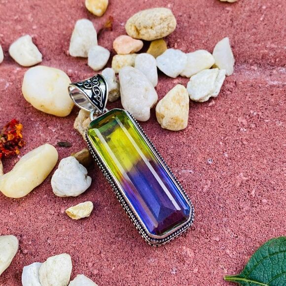 Bi-Color Tourmaline Ethnic Style Handmade Pendant - Picture 1 of 9